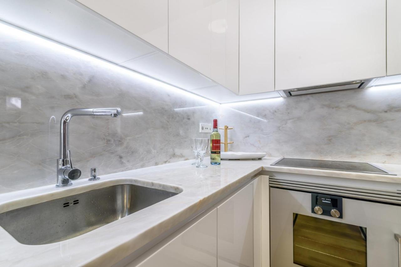 Modern Flat In Downtown Lisbon By Lovelystay 外观 照片